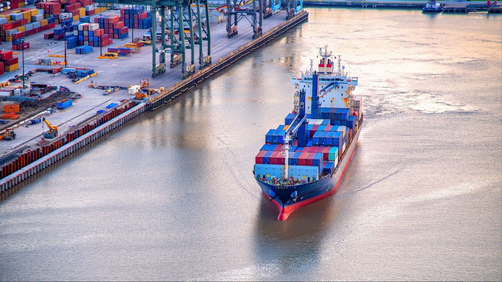 El alza de las importaciones dispara el déficit comercial a 41.107 millones hasta septiembre, un 51,7% más