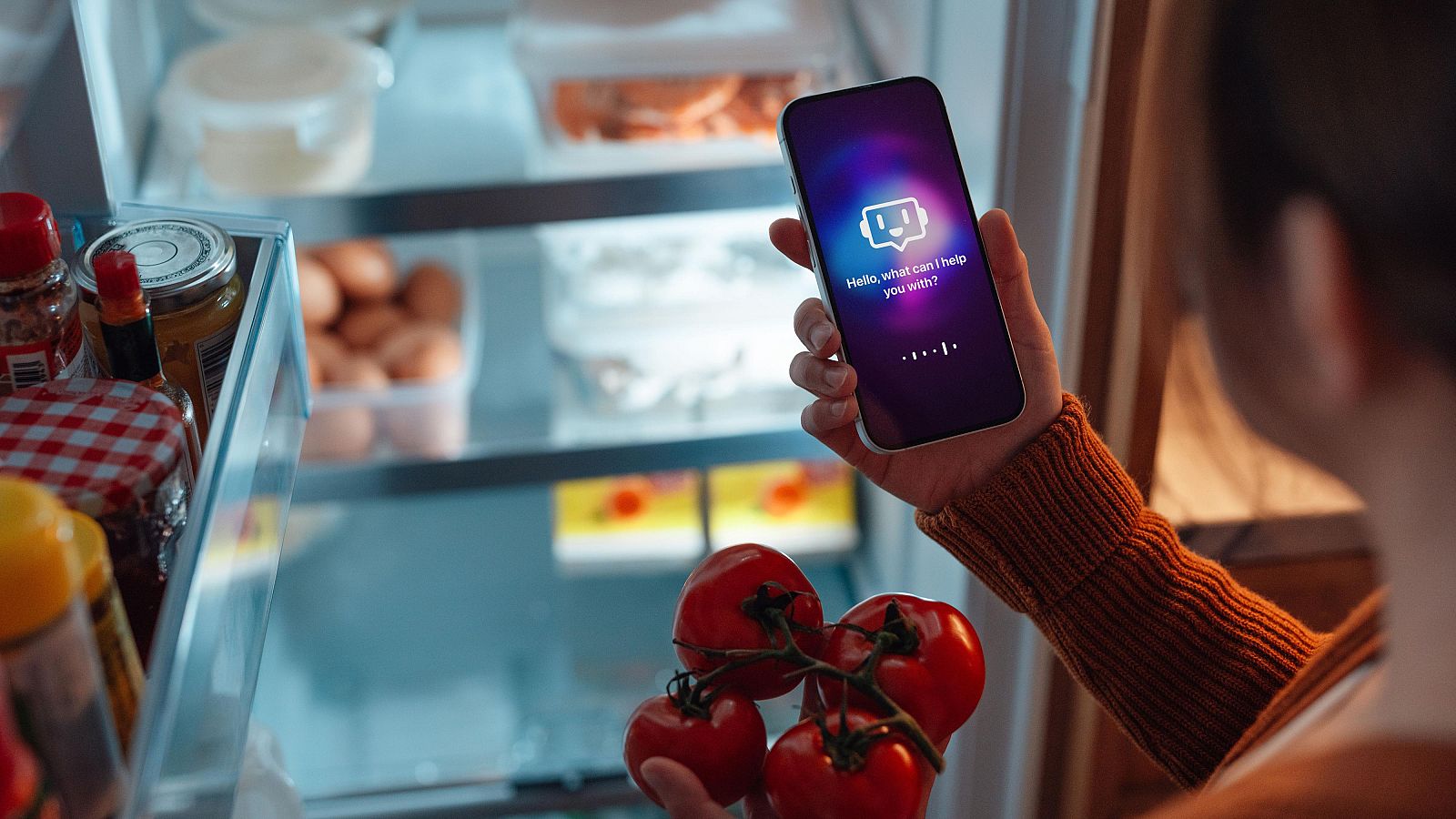 Uno de cada dos jóvenes ha usado IA generativa en su vida privada y casi el 40% de la población la ha utilizado alguna vez