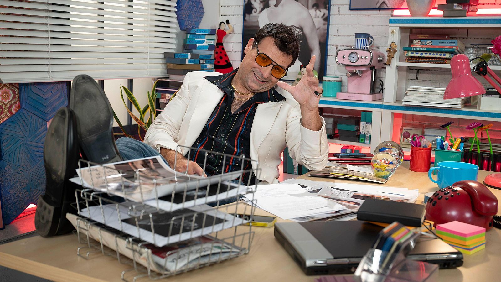 Ángel Carmona presenta 'Cachitos de hierro y cromo'