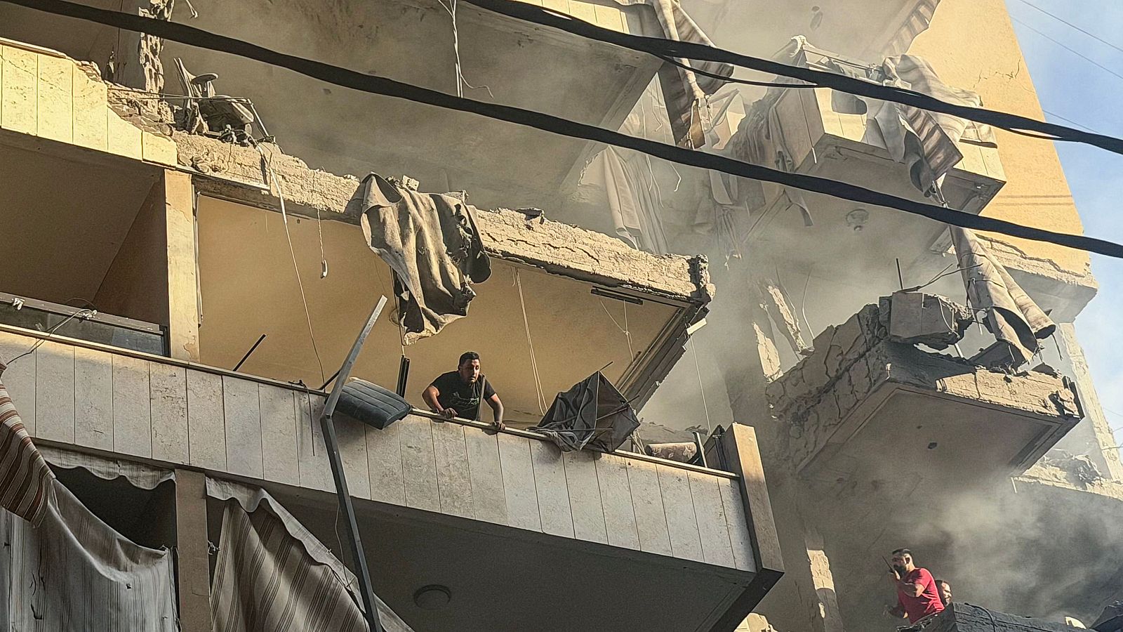 Israel bombardea Beirut para eliminar al 'número dos' de Hizbulá