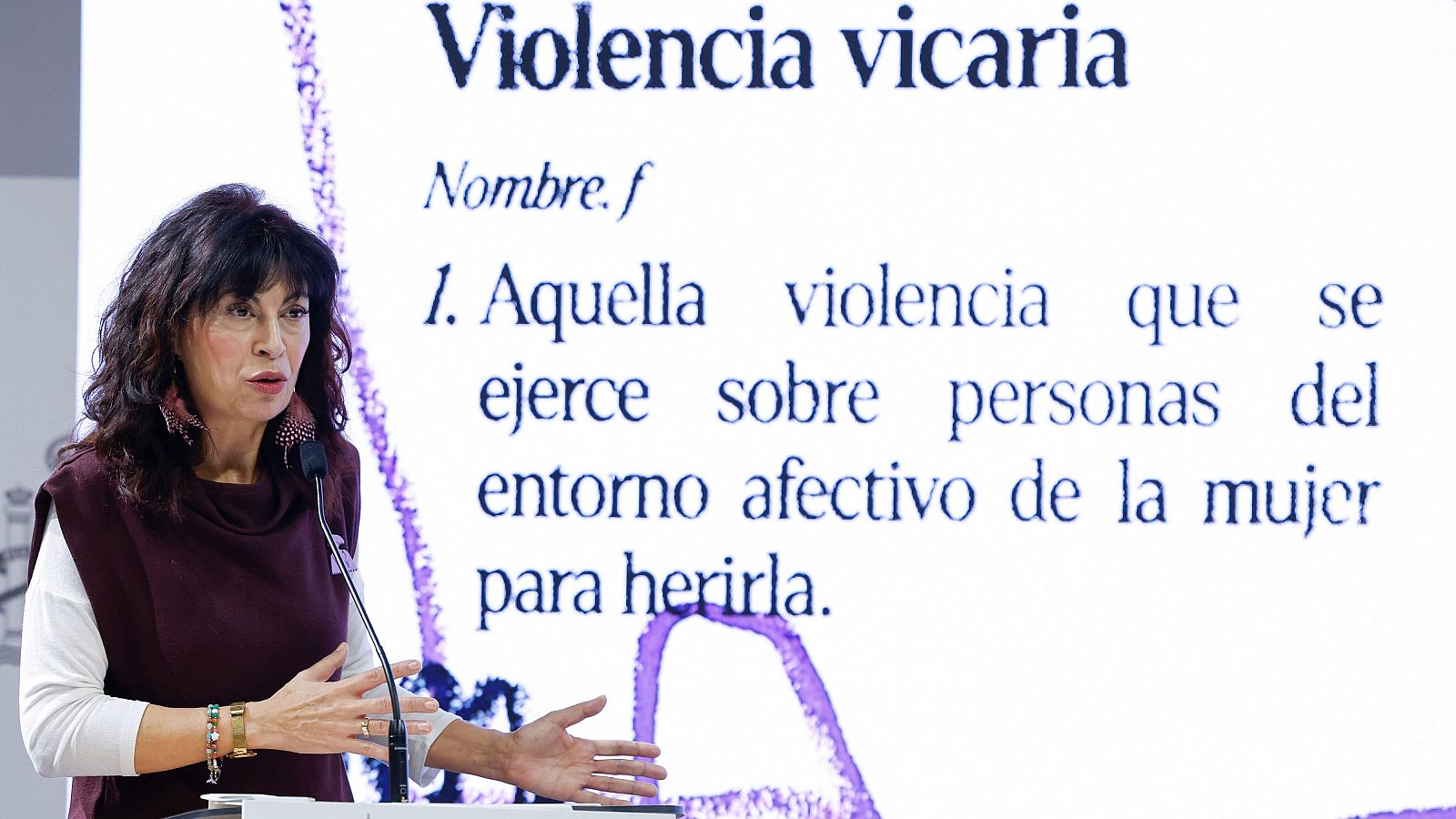 La ministra de Igualdad, Ana Redondo, durante la presentación de una campaña contra la violencia vicaria