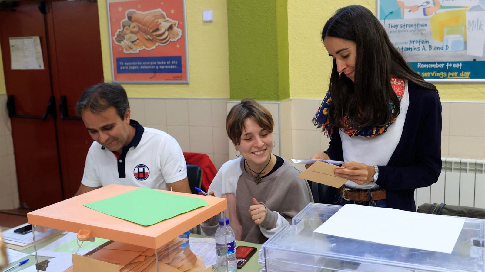 Elecciones Extremadura 2025: multas y sanciones por no acudir a la mesa electoral