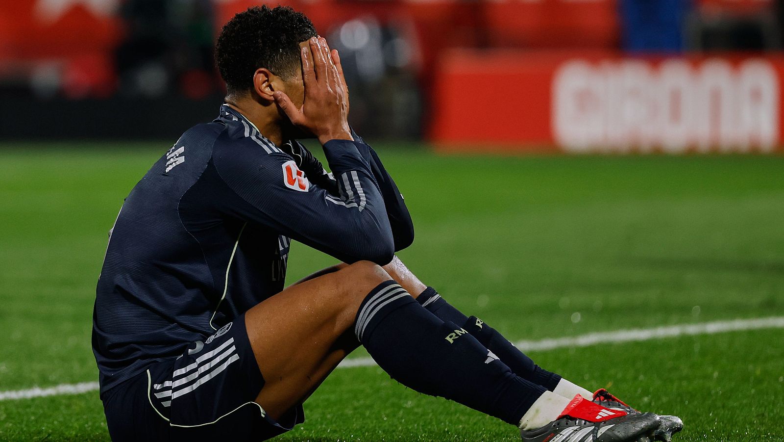 El Real Madrid se deja el liderato en Girona