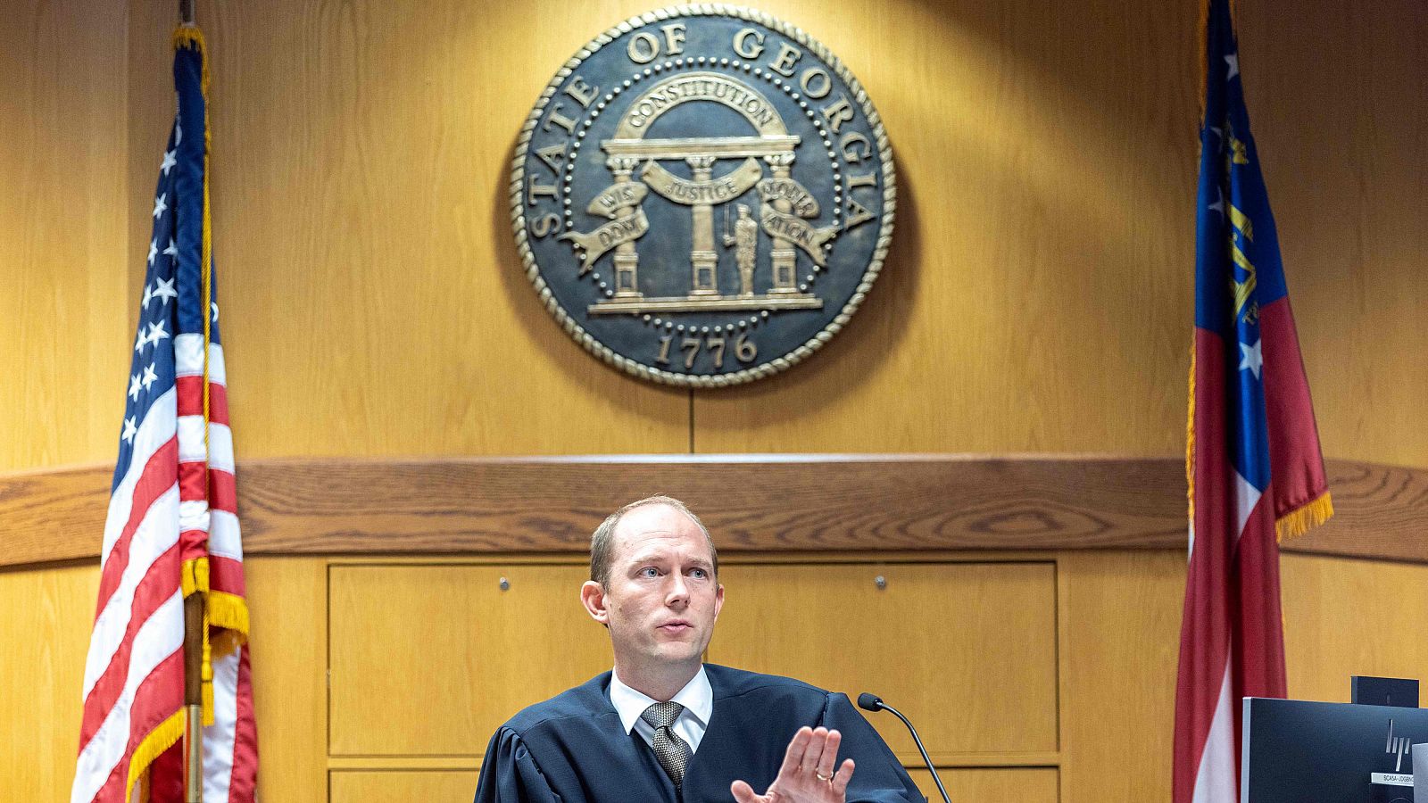 El fiscal de Georgia renuncia a perseguir a Trump