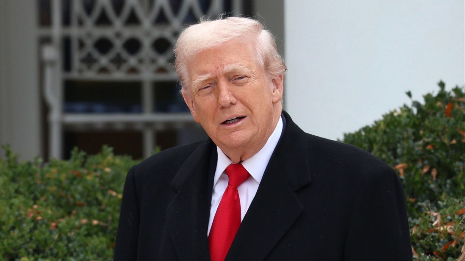 Trump califica como terrorismo el tiroteo contra miembros de la Guardia Nacional y señala al autor como un afgano