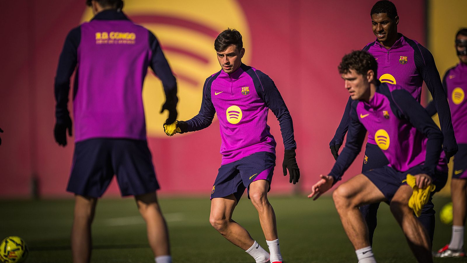 Pedri vuelve a entrenar con el FC Barcelona