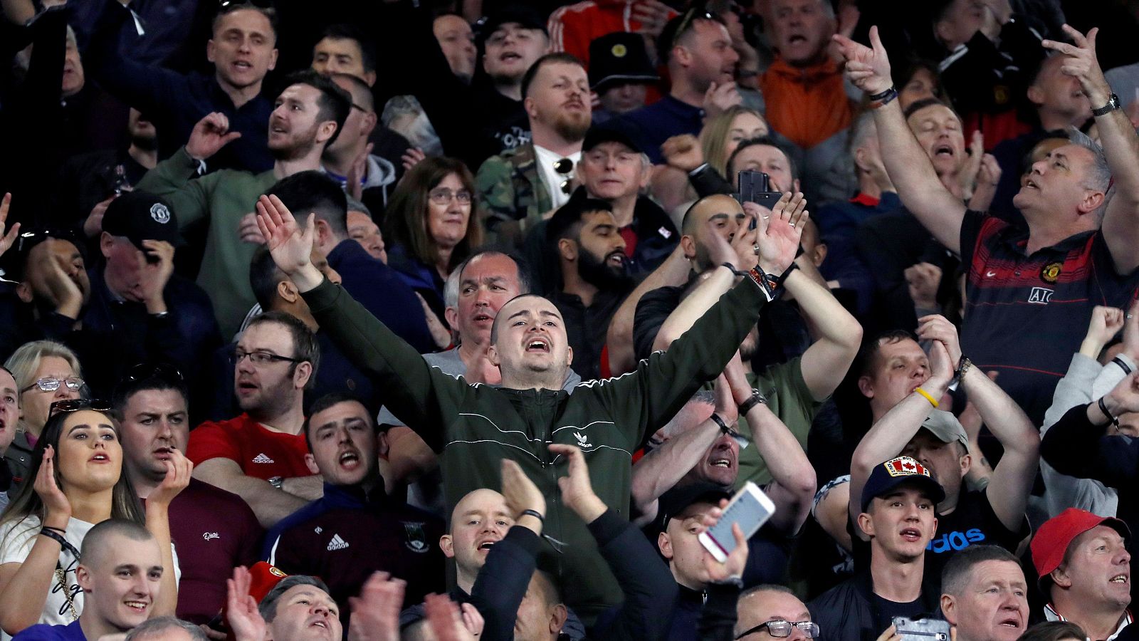 Detenidos cinco hinchas ingleses en Sevilla por altercados y agredir a la Policía Local