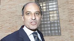 Camps, investigado por prevaricación y malversación en los contratos de la visita del papa a Valencia
