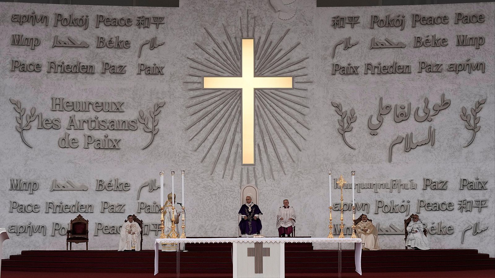 La conmemoración de los 1.700 años del Concilio de Nicea y otras imágenes del viaje del papa León XIV a Turquía y Líbano