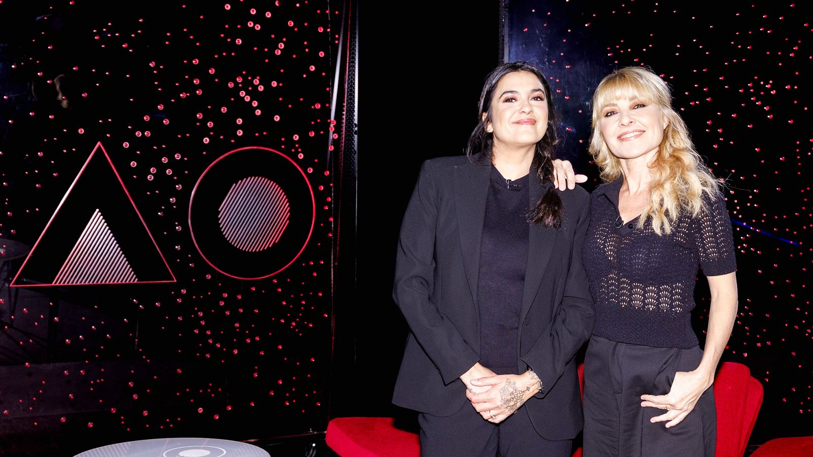 Alba Molina y Cayetana Guillén Cuervo