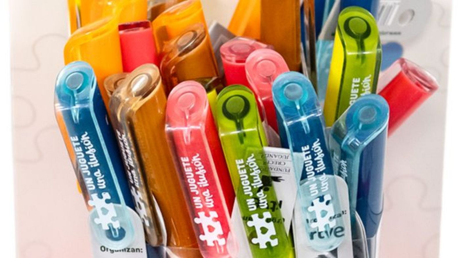 Los bolígrafos solidarios de la campaña