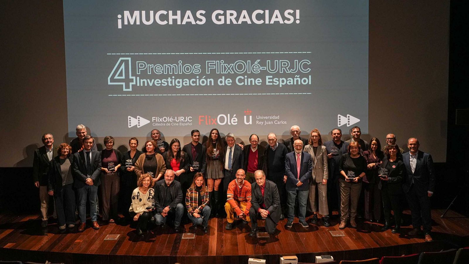 Foto de familia de los premiados, este martes en la Academia de Cine