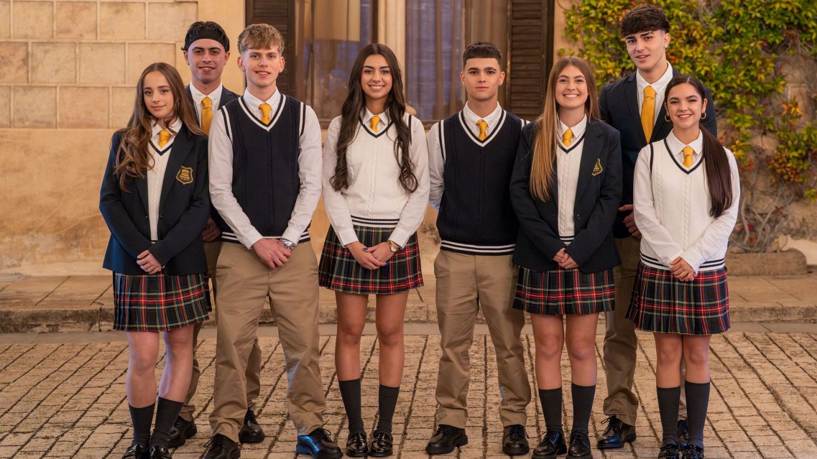 Protagonistas de 'Estúpido Cupido'