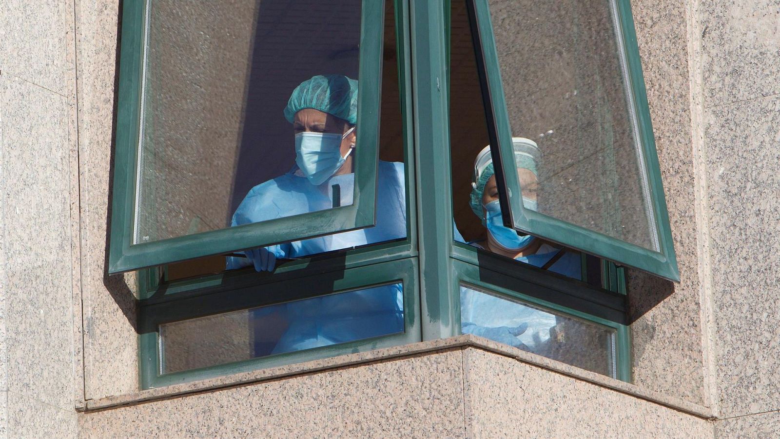 Tres ex altos cargos de Ayuso declararán la próxima semana como imputados por el 'caso residencias'