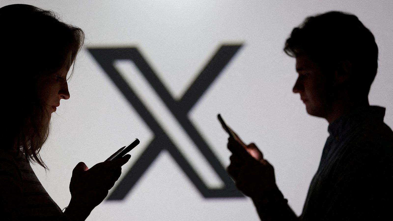 La Comisión Europea multa a X con 120 millones de euros por su falta de transparencia