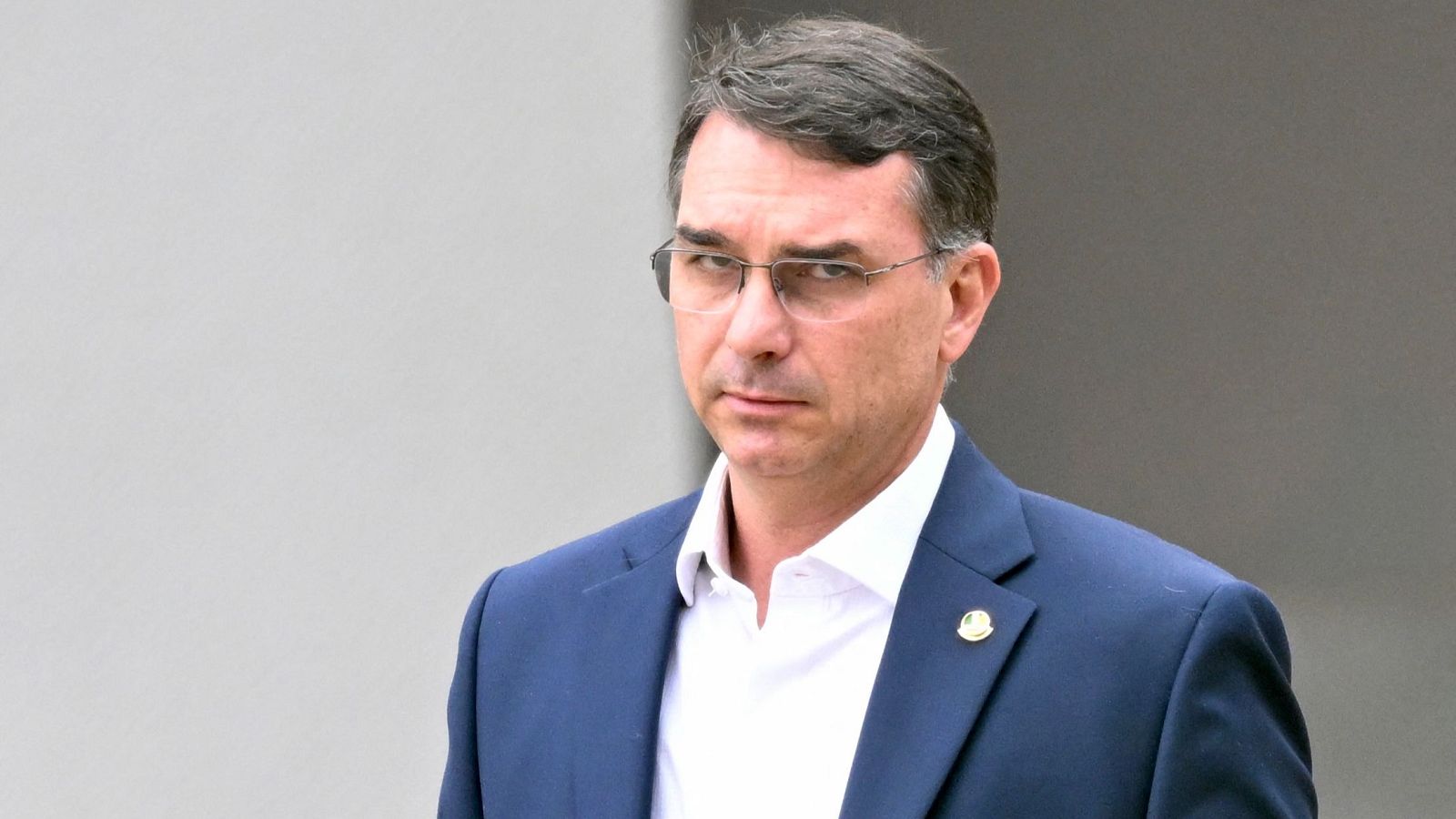 Flávio Bolsonaro, hijo del exmandatario, será candidato a la presidencia de Brasil en 2026