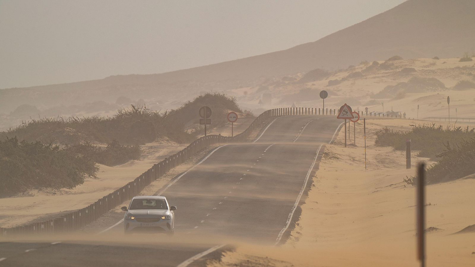 Oleaje en la playa en El Cotillo, Fuerteventura