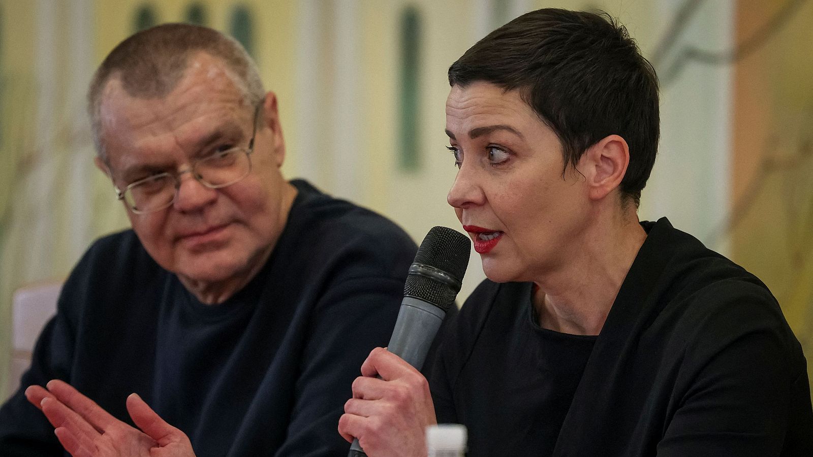 Alemania acogerá a los líderes opositores bielorrusos liberados Babariko y Kolésnikova