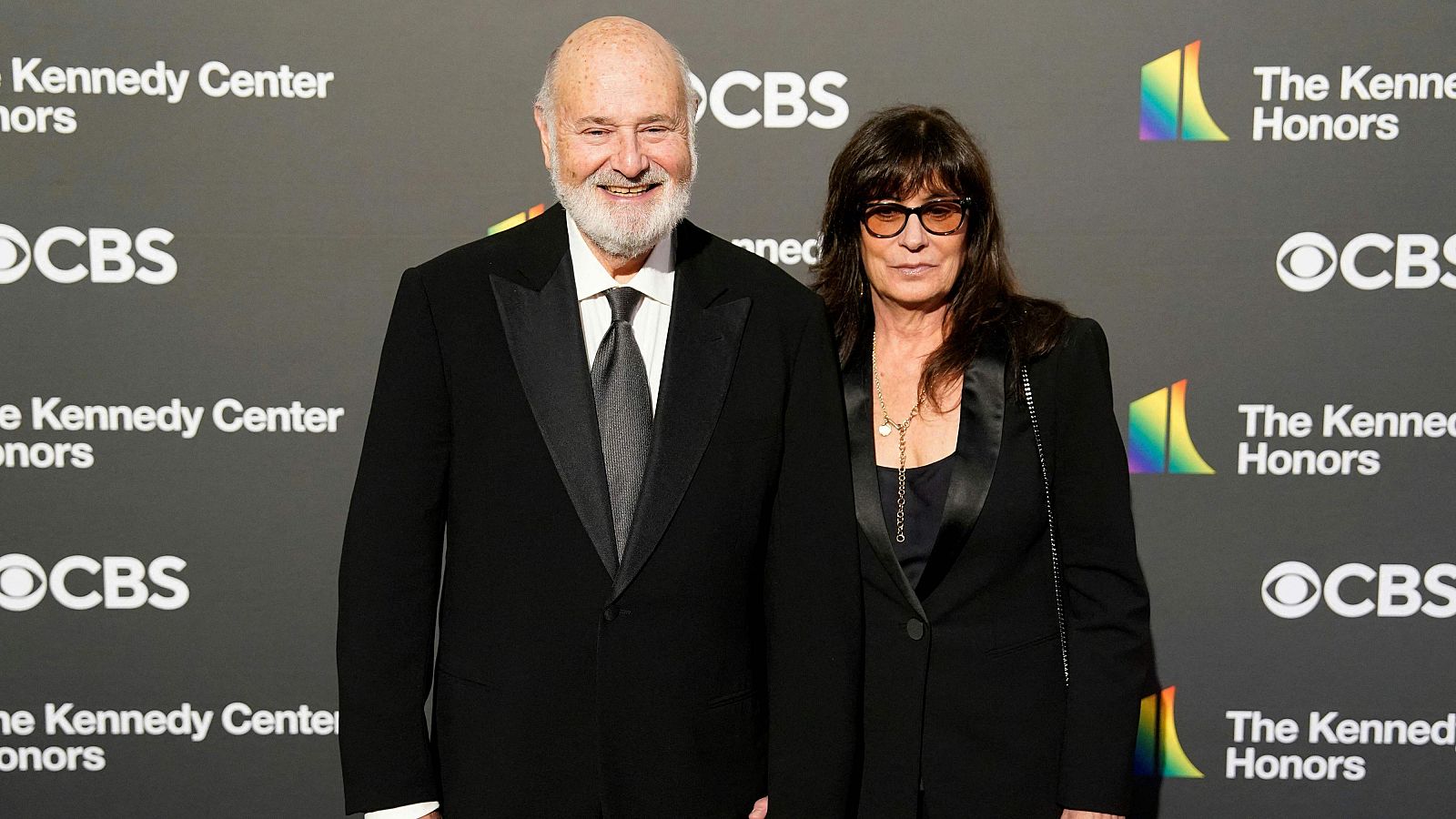 El actor y director Rob Reiner y su esposa Michele Singer son encontrados muertos en EE.UU.