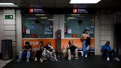 Un año de "caos" en el transporte azuza las brechas de vivienda, empleo y salud en España
