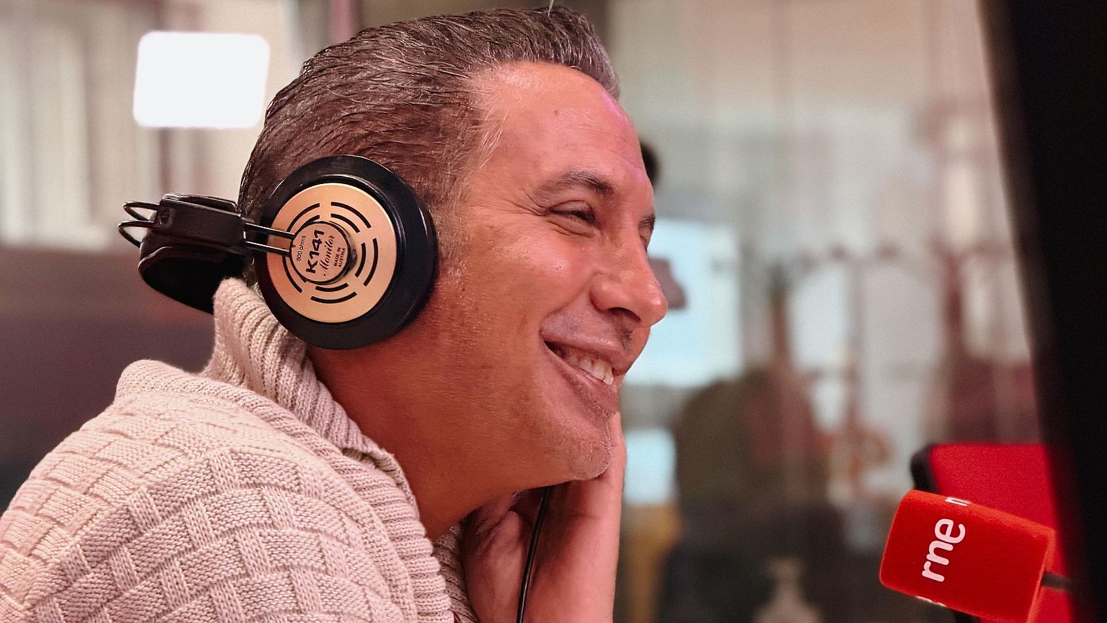 Pitingo durante su visita a 'Las mañanas de RNE' para presentarnos su nueva gira.