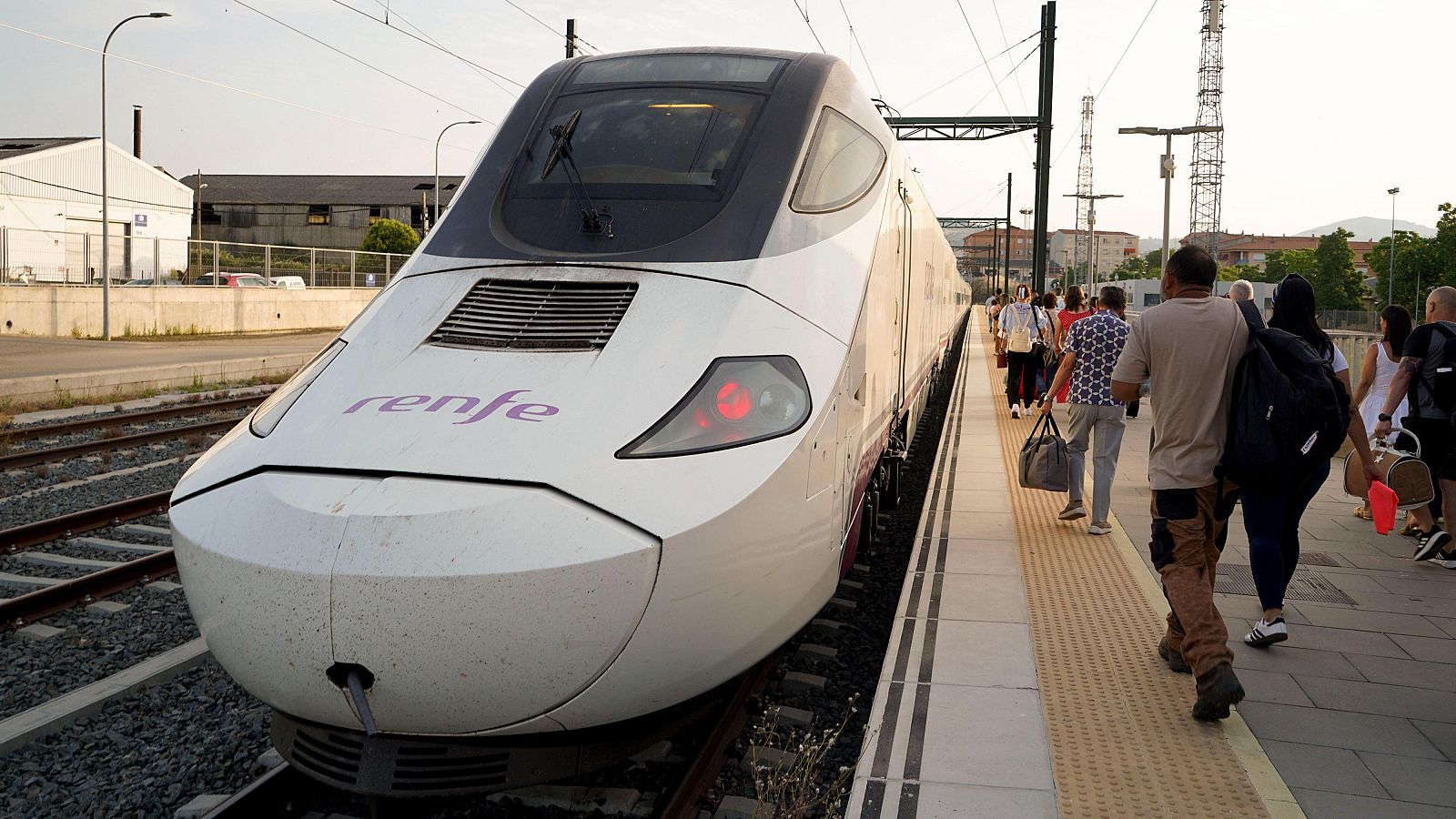 Primer Alvia que entra en Plasencia