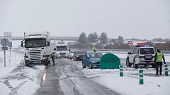 El temporal 'Emma' deja sin clase a 80.000 alumnos, obliga a cancelar vuelos y a cortar carreteras