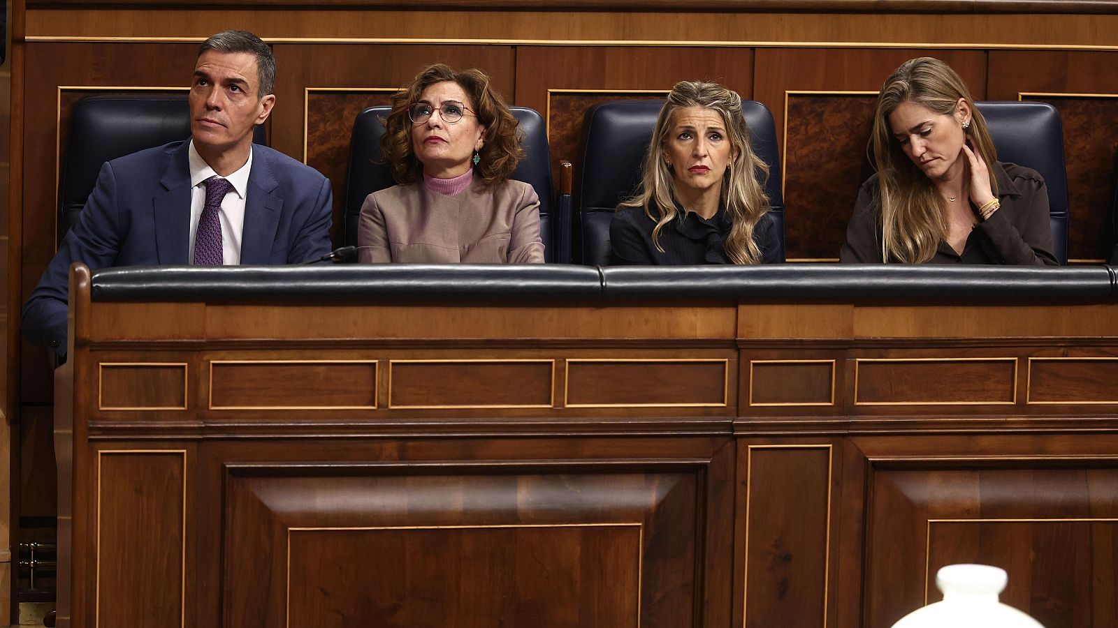 (I-D) El presidente del Gobierno, Pedro Sánchez; la vicepresidenta primera, María Jesús Montero; la vicepresidenta segunda, Yolanda Díaz, y la vicepresidenta tercera, Sara Aagesen