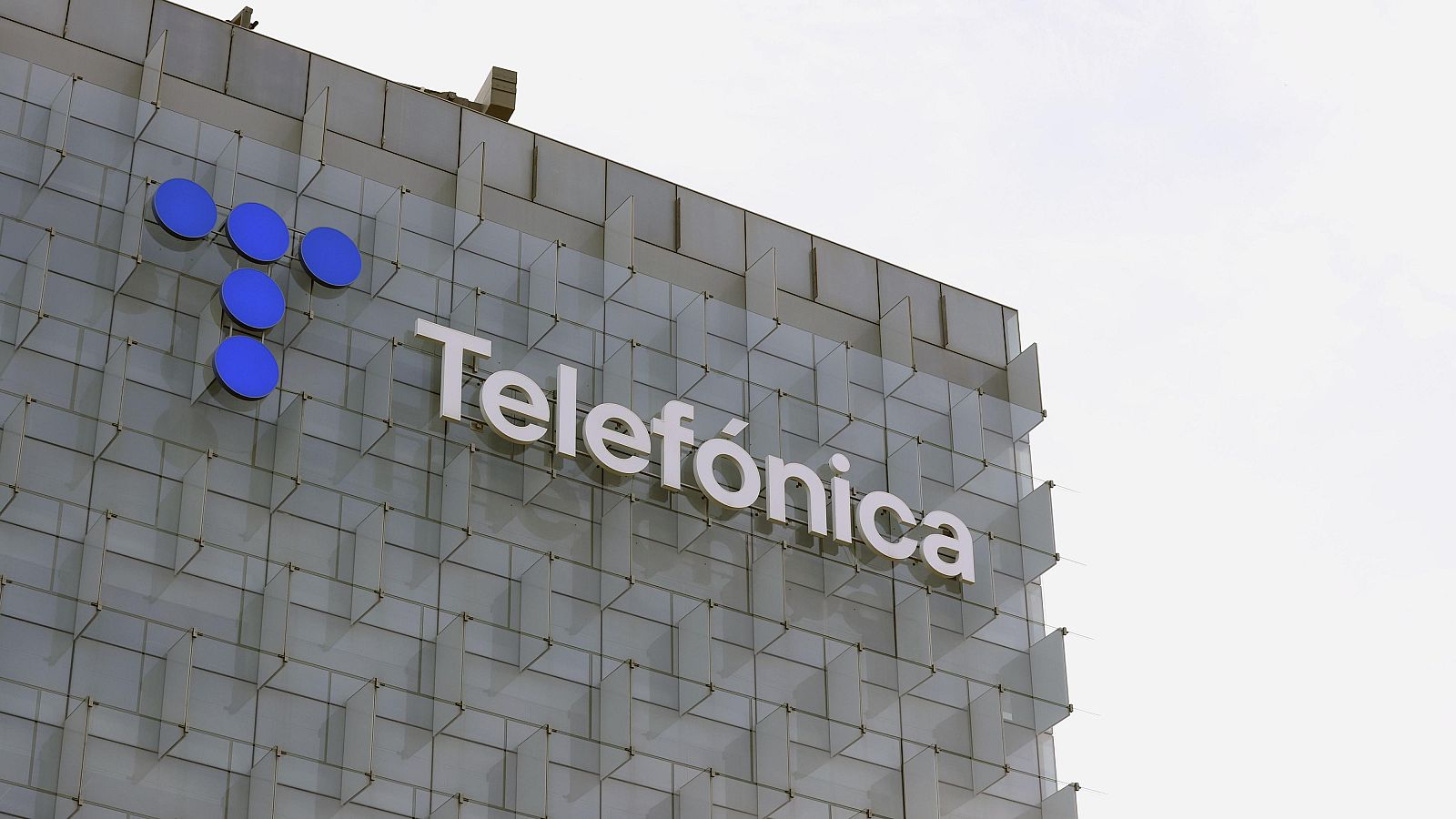 Telefónica reduce a 599 las salidas del ERE en tres de las siete filiales afectadas y mejora las indemnizaciones