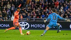 El Barcelona tarda más de 75 minutos en conseguir superar al Dépor Guadalajara para pasar de ronda en la Copa del Rey