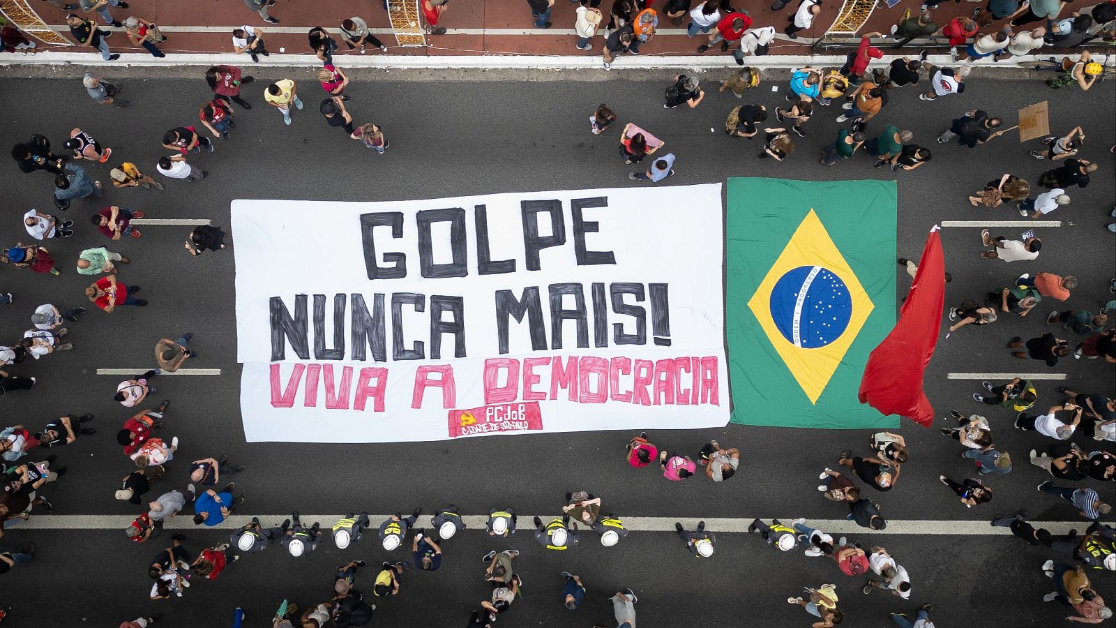 El Supremo de Brasil condena a penas de hasta 26 años de cárcel a cinco acusados por intento de golpe de Estado