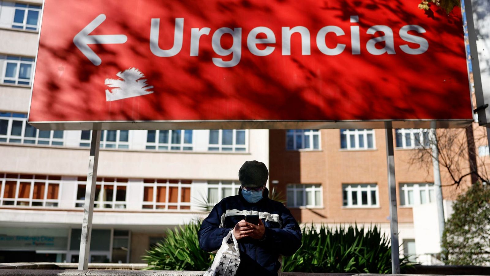 Por primera vez en la historia, más de la mitad de los españoles no están satisfechos con la sanidad pública