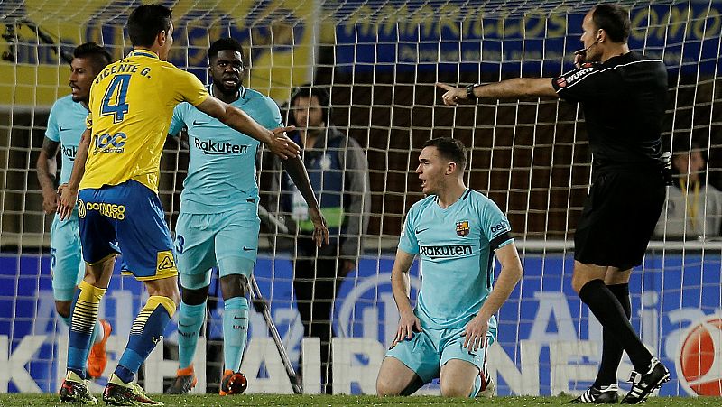 Las Palmas araña un punto al Barça y anima la Liga