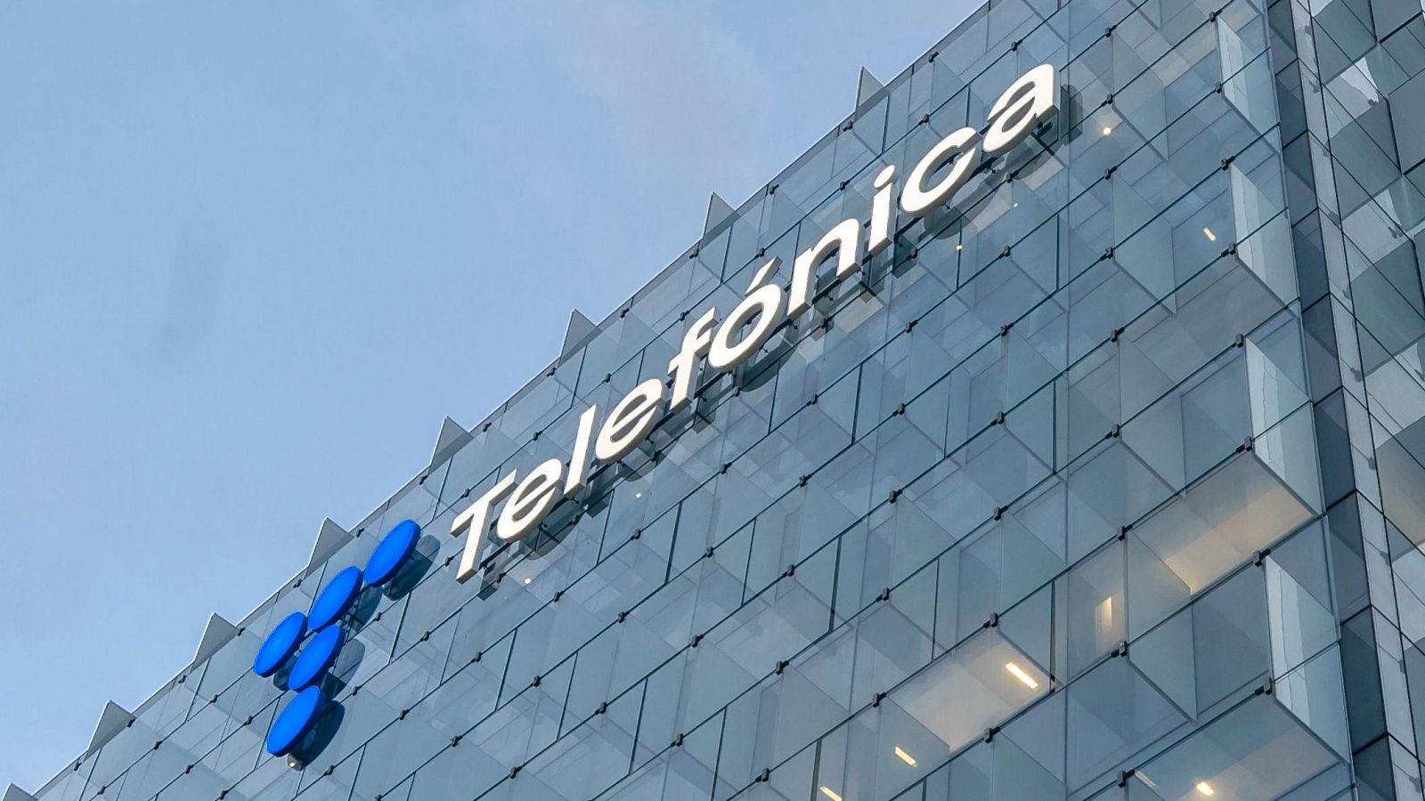 Teléfonica pacta la salida de 175 trabajadores de Movistar Plus+ y en total el ERE de la empresa afectará a 4.550 empleados