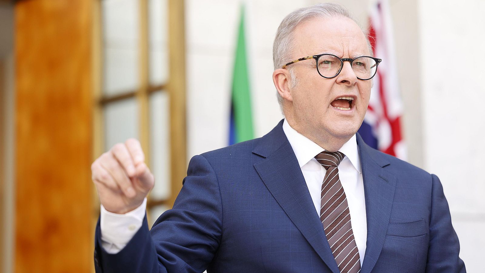 El primer ministro australiano anuncia un programa de recompra de armas tras el atentado de Bondi