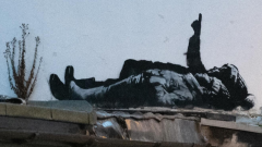 Un nuevo mural de Banksy aparece en las calles de Londres por Navidad