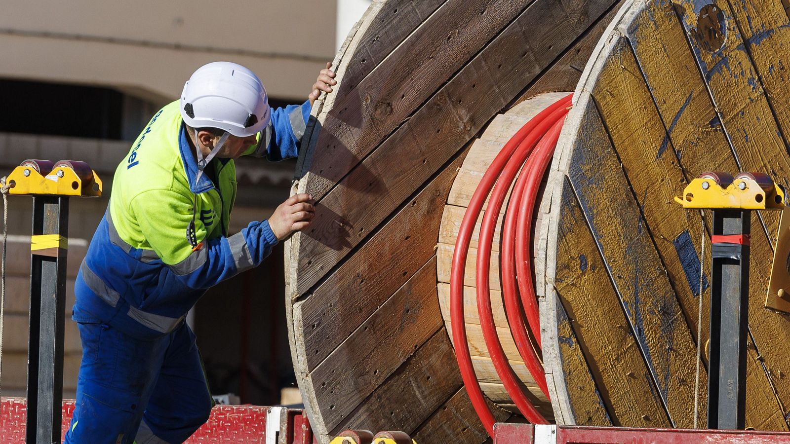 El Banco de España mejora la previsión de crecimiento de España este año y el que viene hasta el 2,9% y el 2,2%
