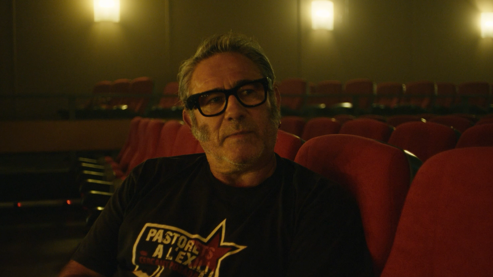 Sergi López a una sala de teatre a 'Pla seqüència'