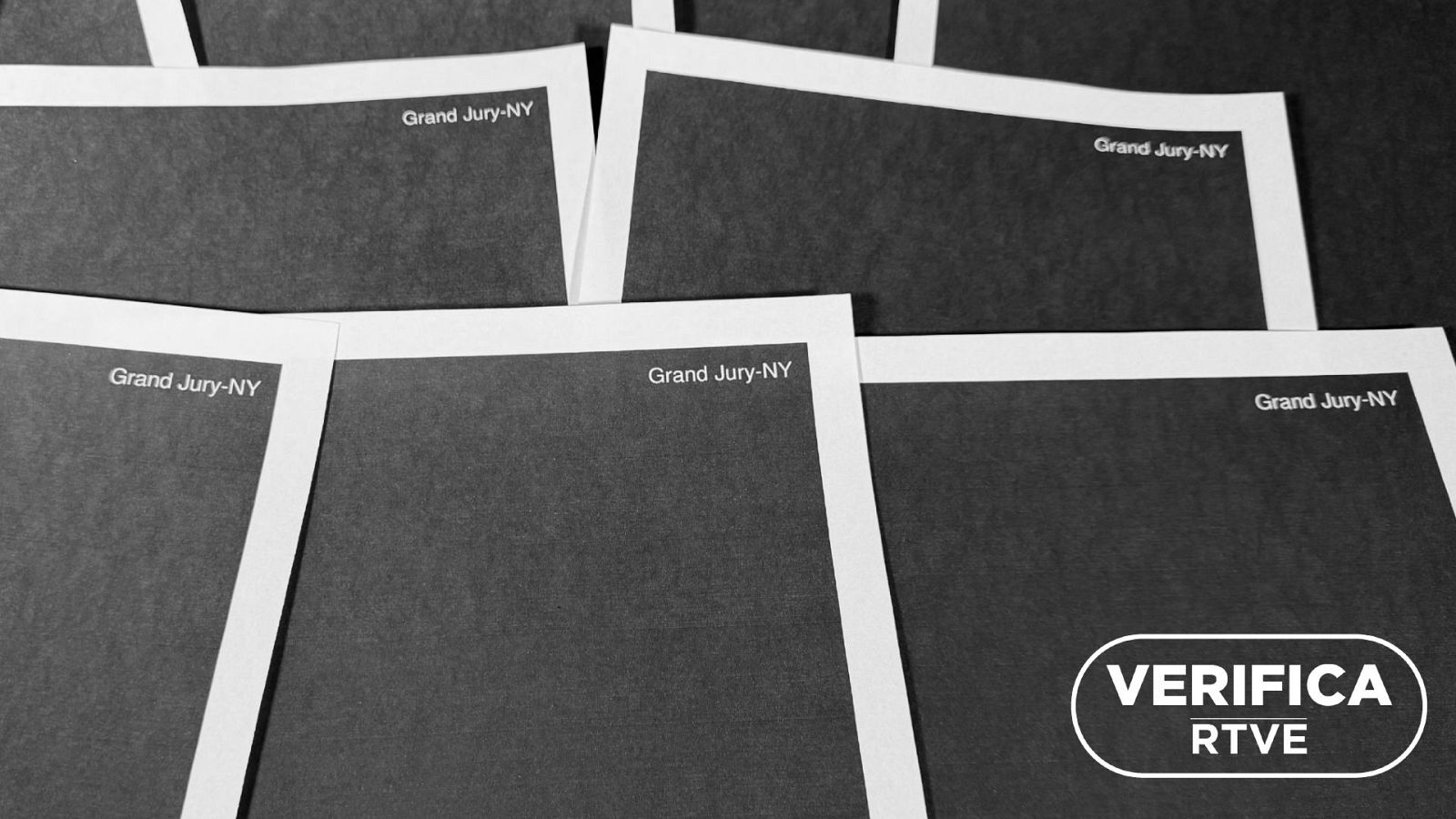 Texto censurado que puede leerse, un vídeo falso y documentos desaparecidos en los archivos de Jeffrey Epstein