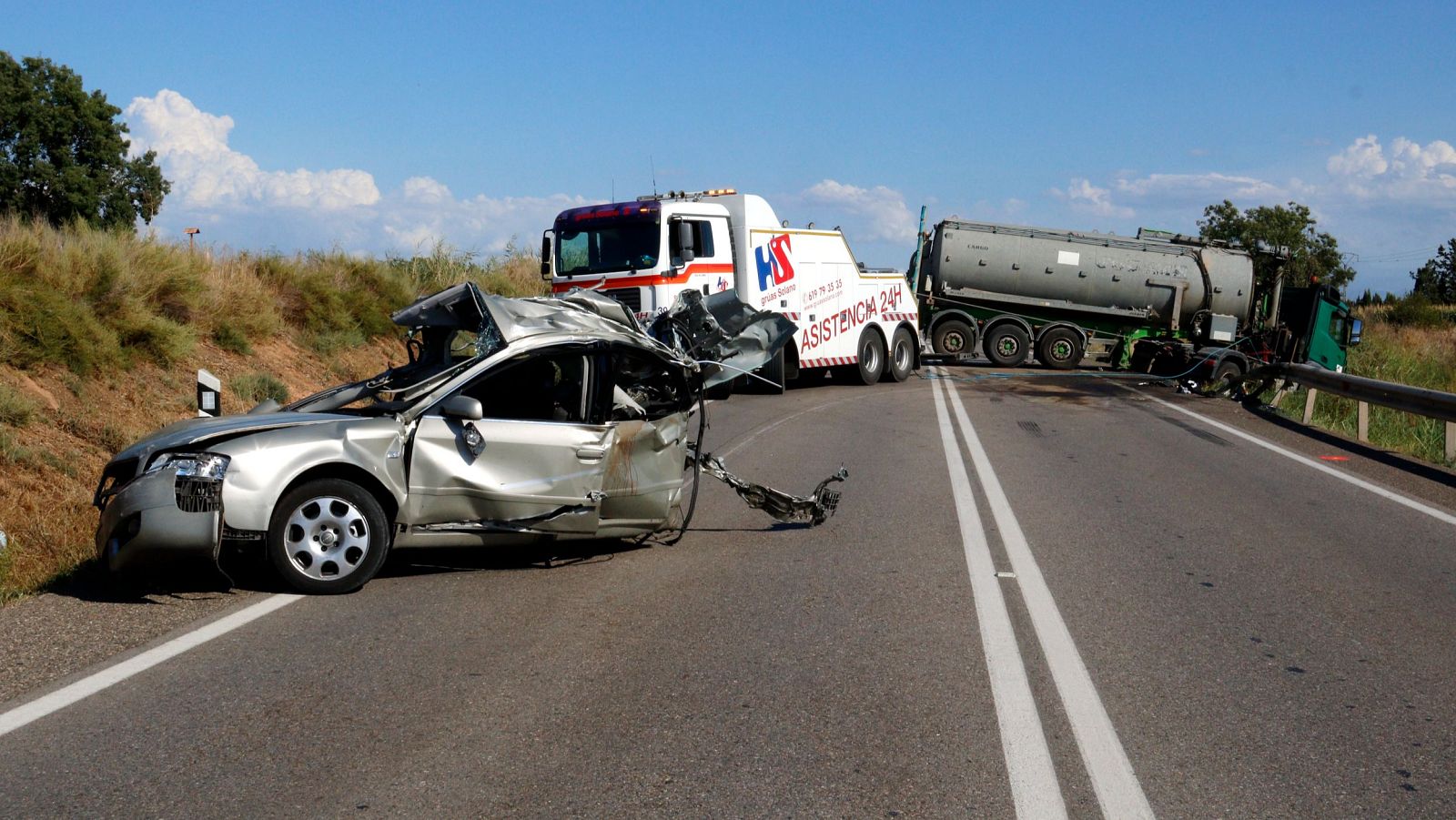 Un turisme i un camió implicats en un accident mortal a l'N-240 a Lleida a principis del mes de setembre de 2025