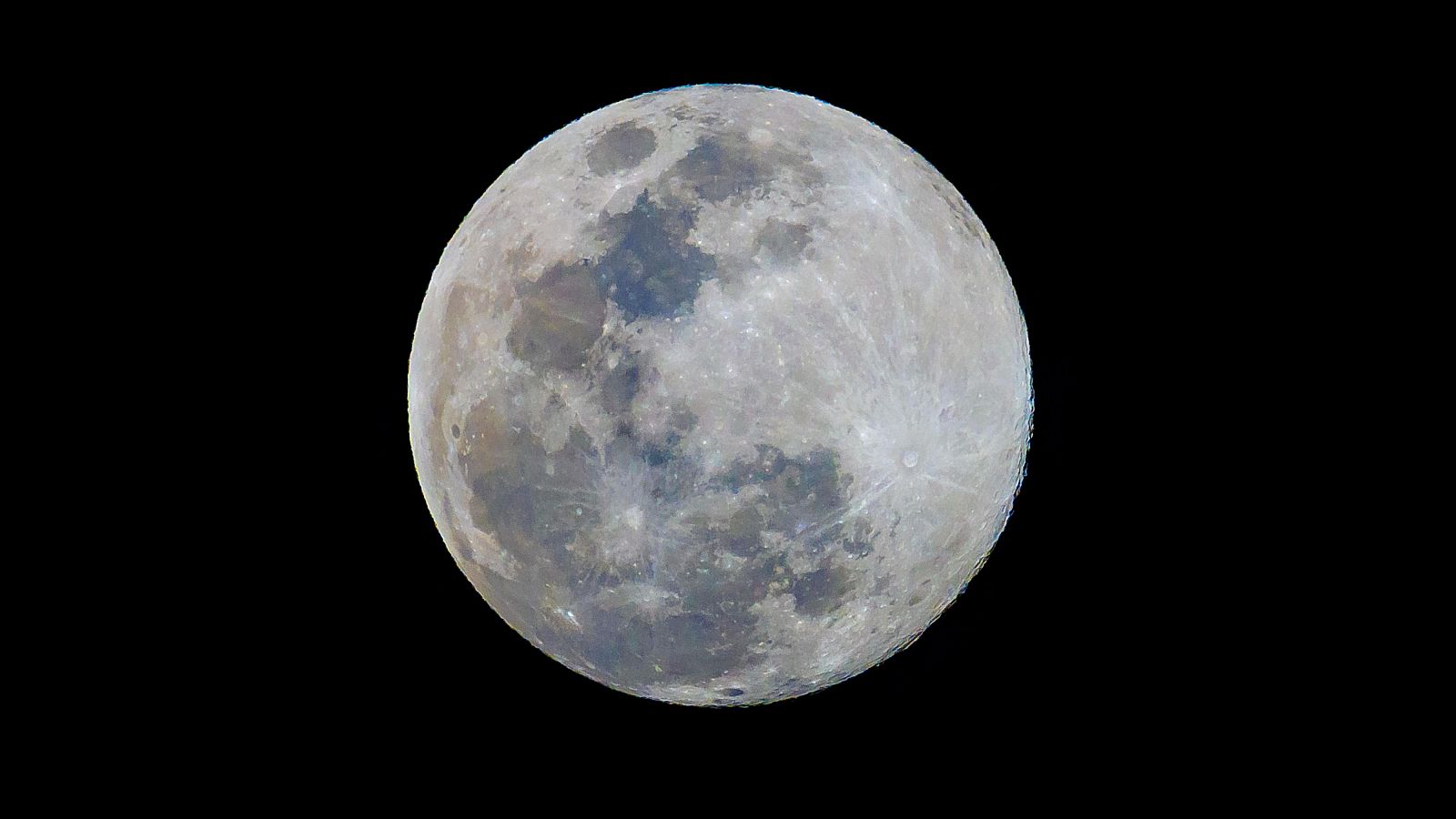 La primera luna llena del año, este viernes, en Caracas