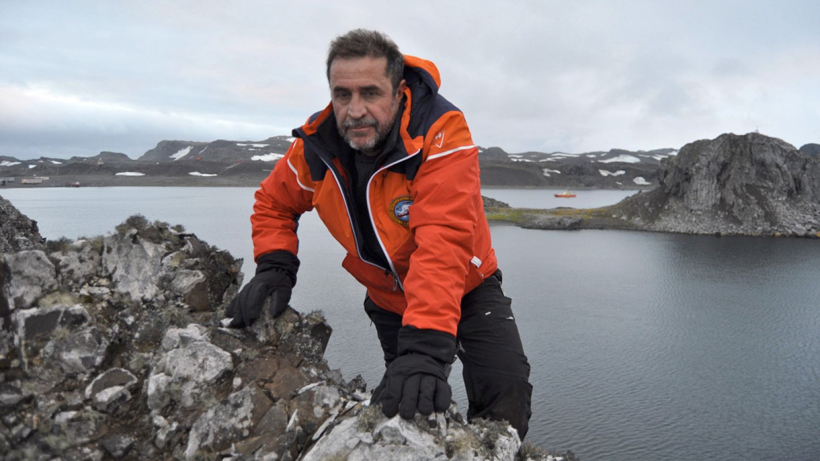 Fotografía facilitada por el Ministerio de Defensa del capitán de fragata Javier Montojo Salazar