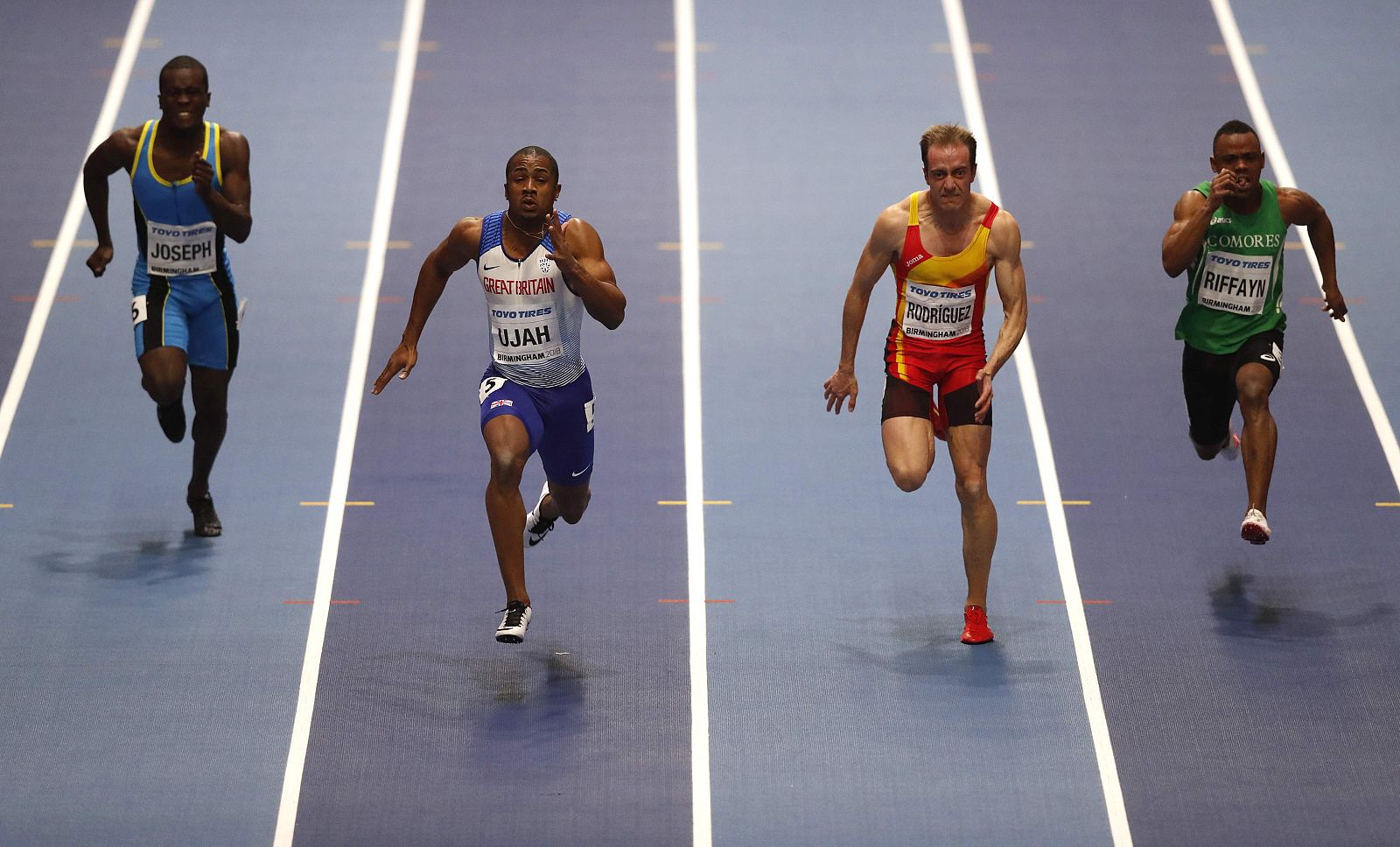 Ángel Rodríguez durante la ronda previa de los 60m lisos.