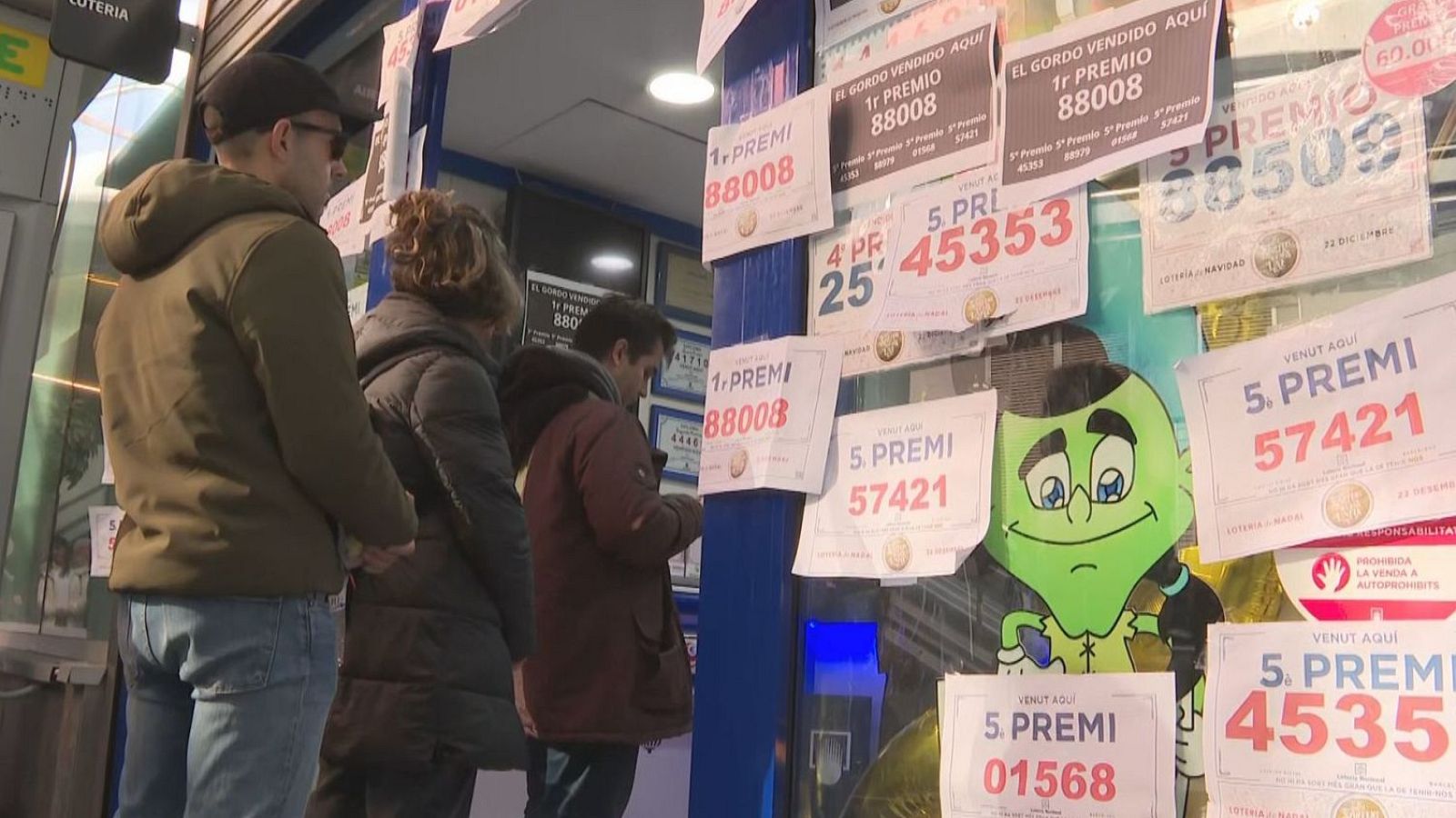 Cues a una administració de loteria abans per aconseguir un dècim del Nen