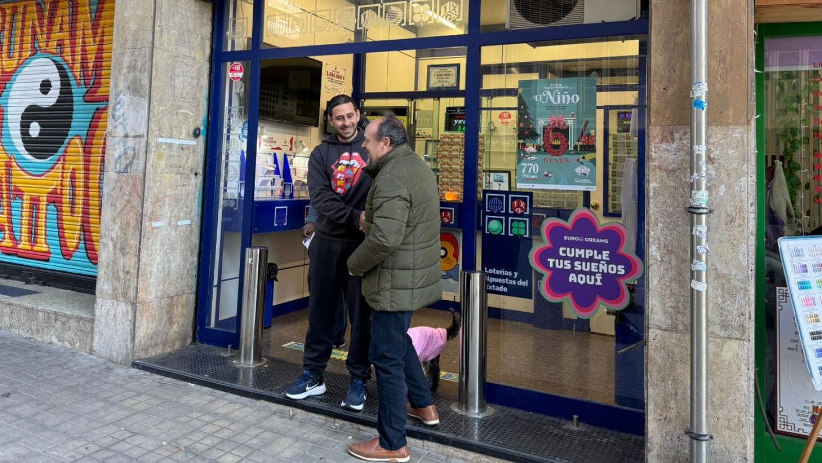 Administració de Loteria al carrer Sicília de Barcelona on ha tocat el segon premi de la Loteria del 'Nen'