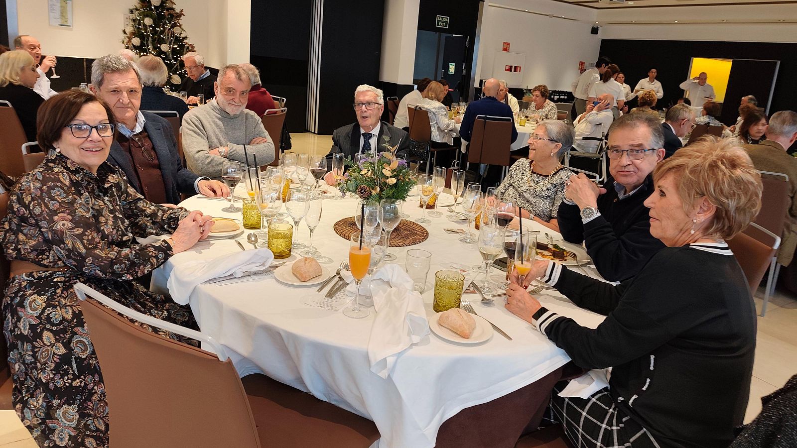 Asistentes al almuerzo