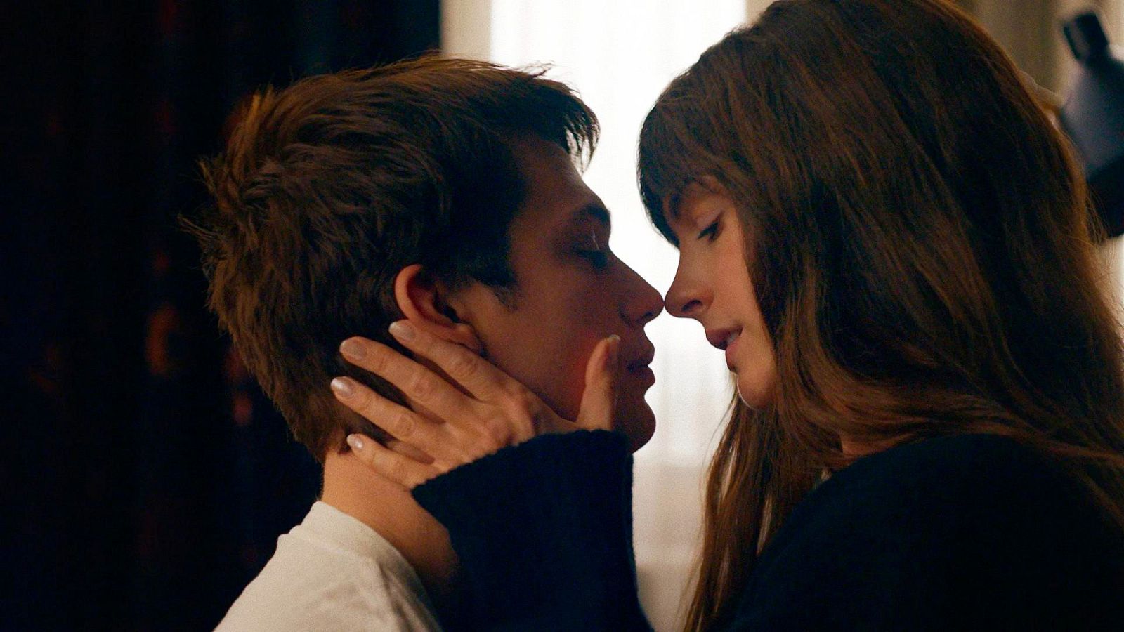 La Idea de Tenerte: donde ver gratis este romance de Anne Hathaway