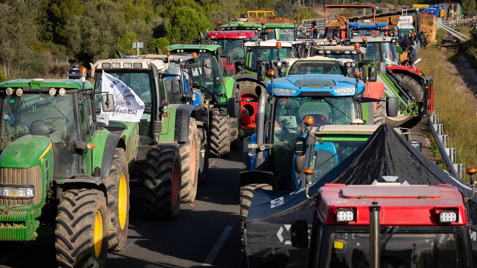 Tractoradas de protesta en varias ciudades de Europa contra la firma inminente del acuerdo UE-Mercosur