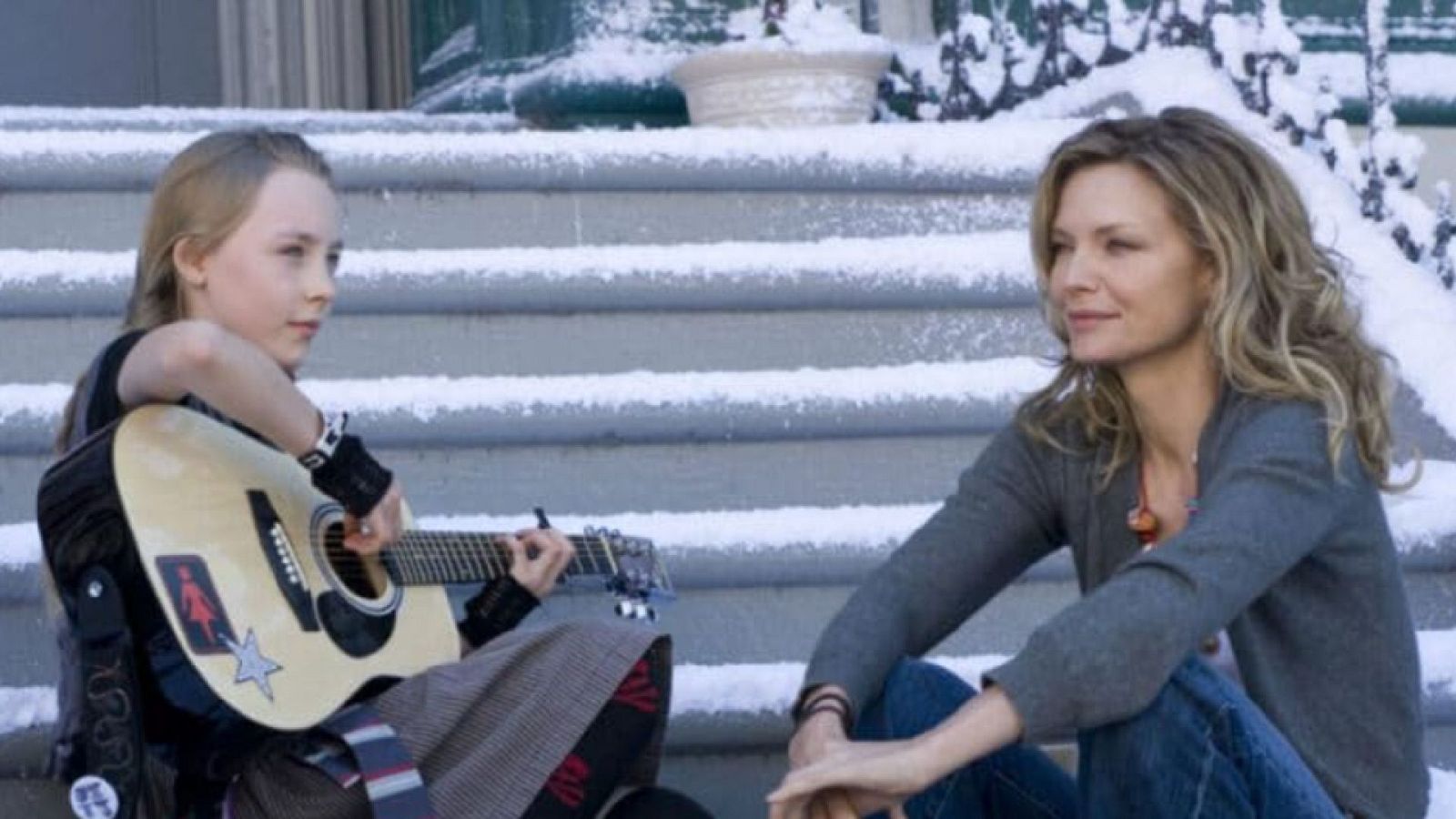 Rosie, junto a su hija, en 'El novio de mi madre'