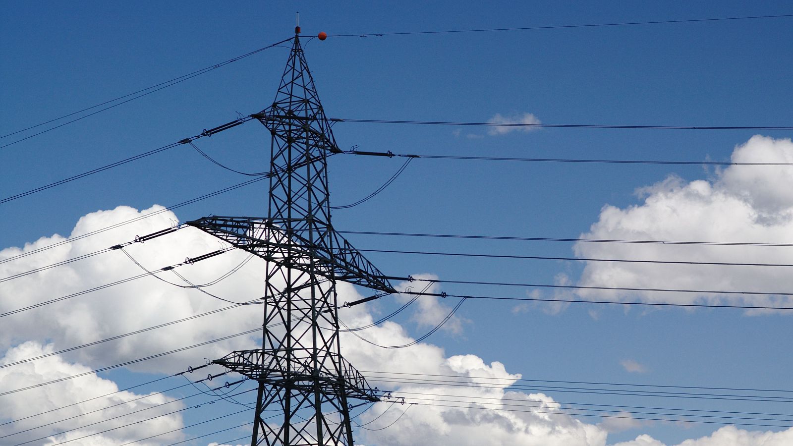 El juez archiva la causa por el apagón al no haber "mínimo indicio" de sabotaje terrorista